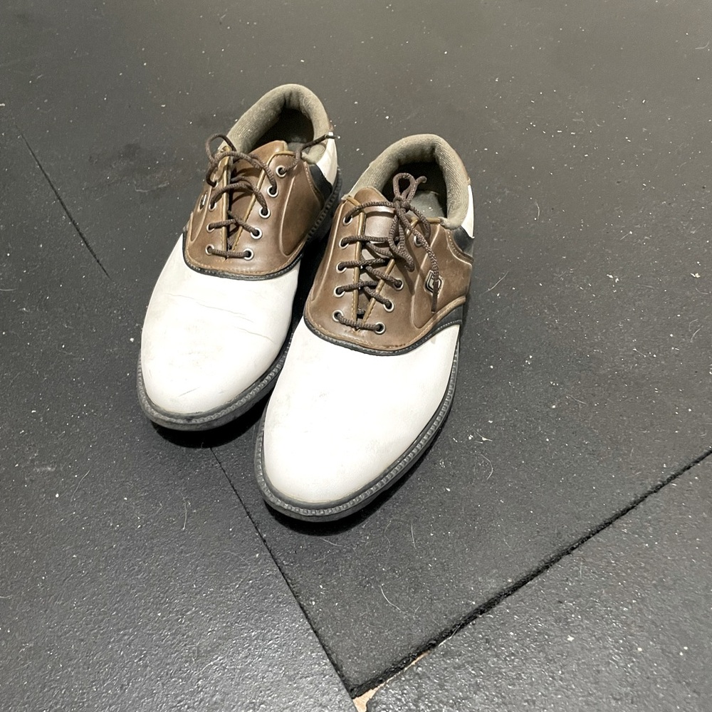 Foot joy golf shoes size 8.5 men’s. White black and brown.